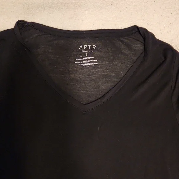 Apt. 9 Women's Essentials Black Short Sleeve Tee - Picture 2 of 3